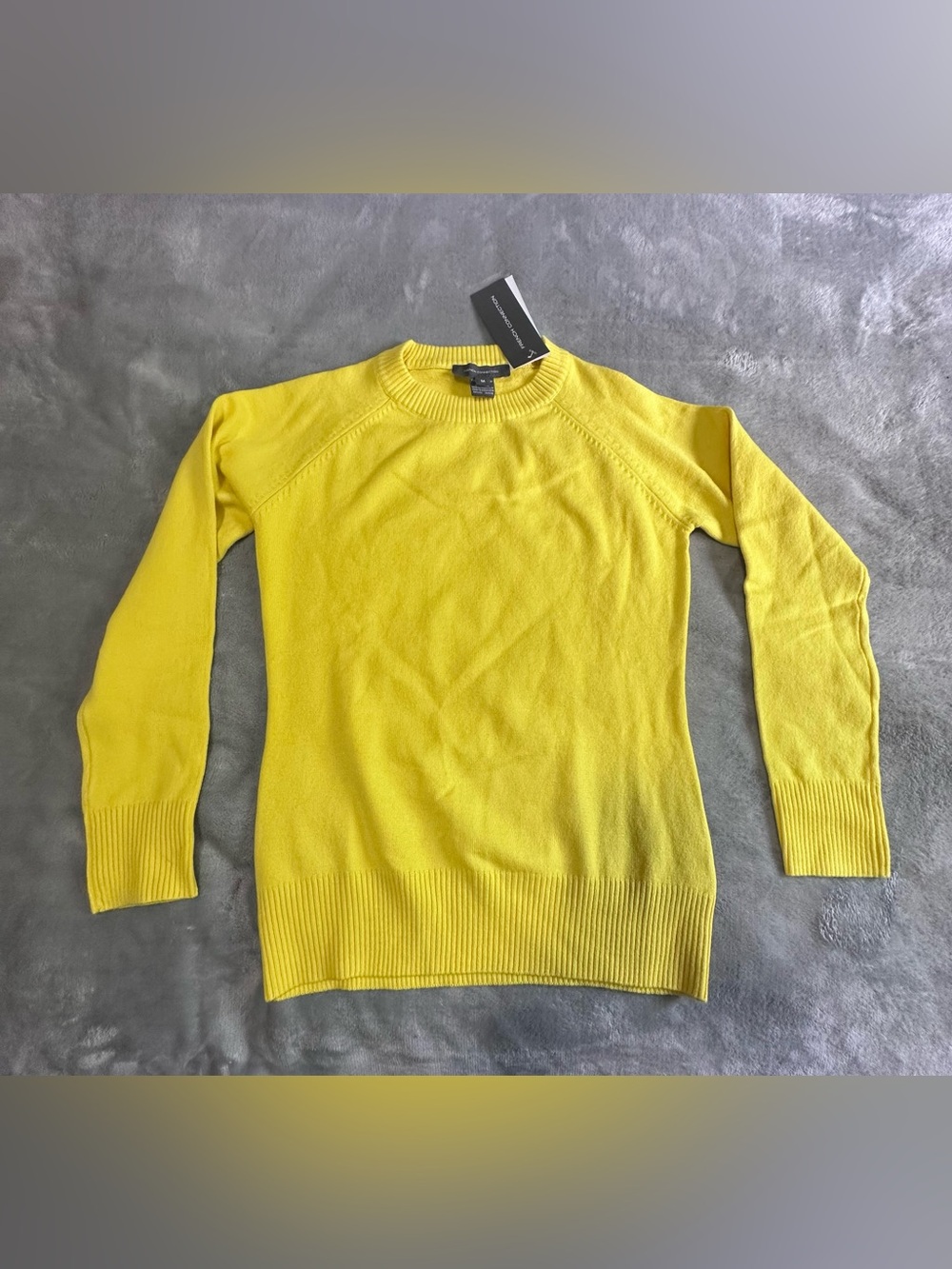 Women’s Yellow Crewneck Sweater NWT